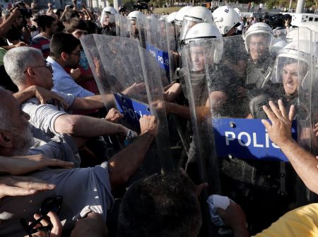 Τουρκία: 10ετής κάθειρξη για αστυνομικούς που δολοφόνησαν φοιτητή
