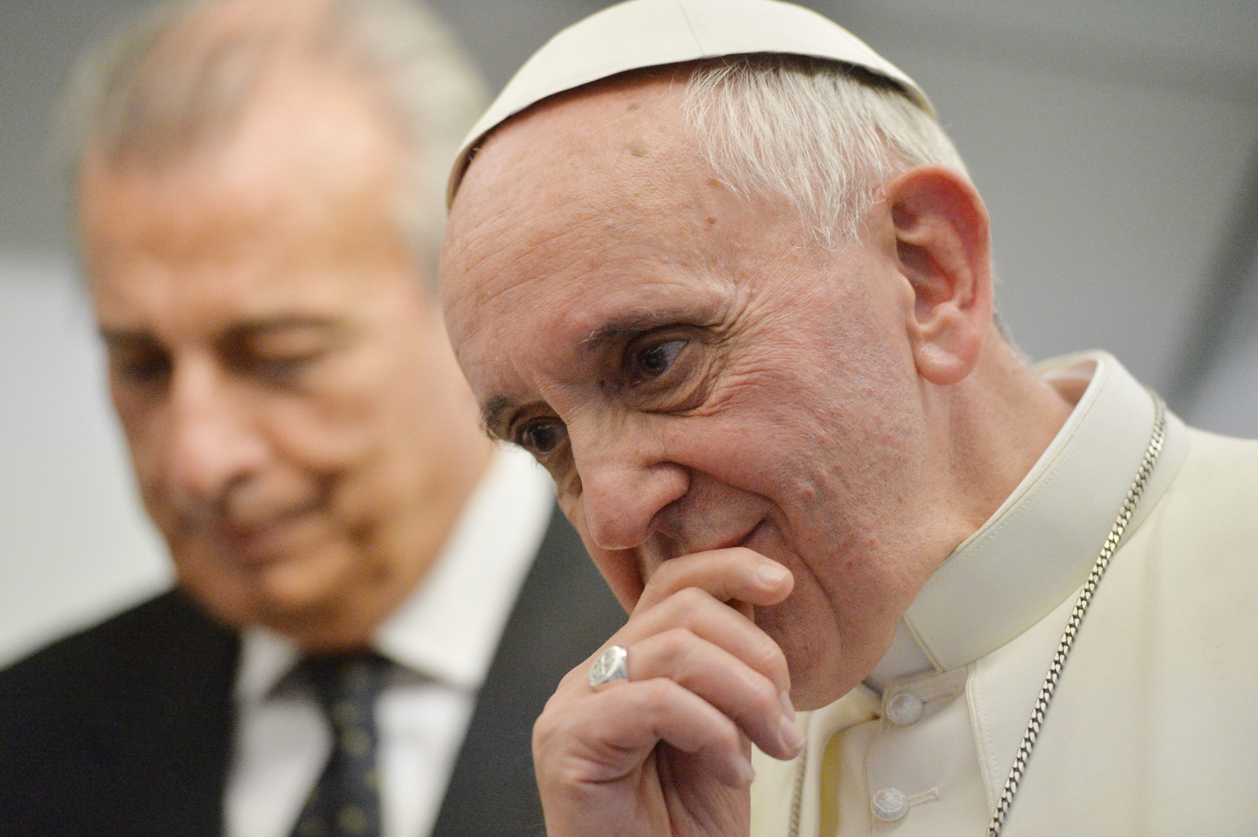 Πάπας Φραγκίσκος: «Δεν κατακρίνω τους ομοφυλόφιλους»