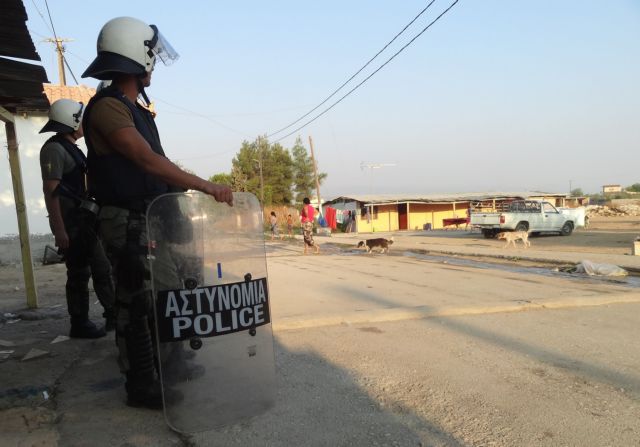 Police continues operations on Romani camps