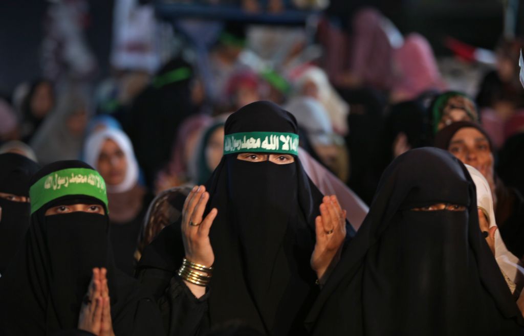 Υπέρ της μερικής απαγόρευσης της μπούρκας η Μέρκελ