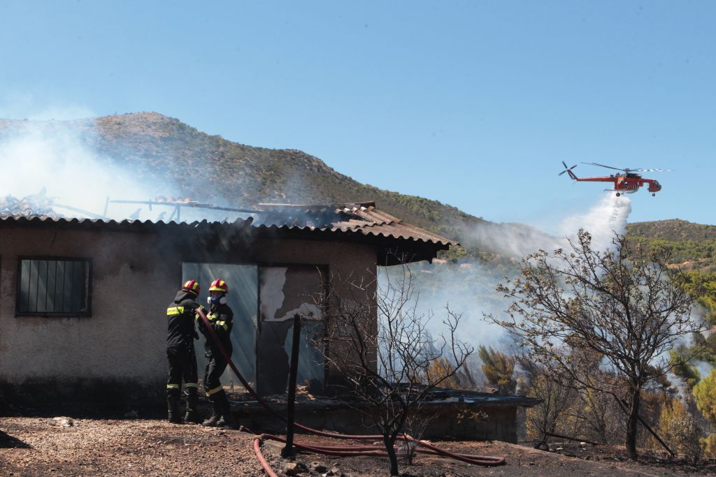 Στο εδώλιο οκτώ άτομα για τα ελικόπτερα της Πυροσβεστικής