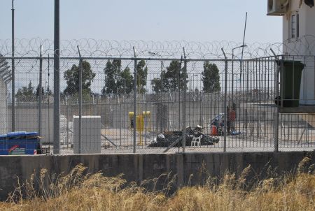 Ελληνικό: Eνταση την Τετάρτη το βράδυ σε κέντρο κράτησης μεταναστών