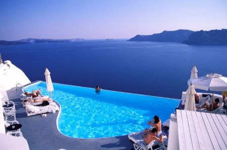 ICAP: Αύξηση τζίρου στα ξενοδοχεία υψηλών κατηγοριών το 2013-2014