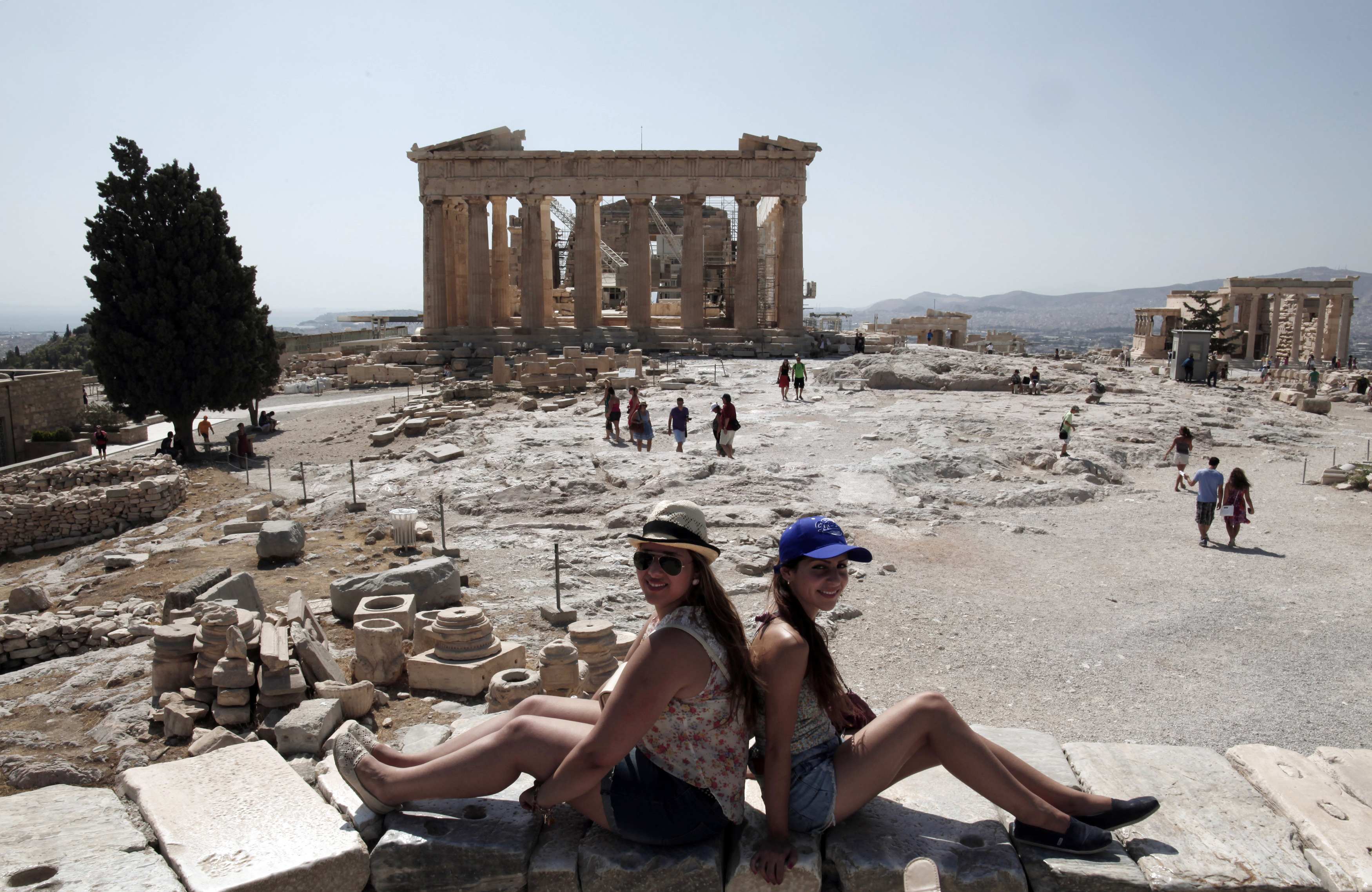 Πληγή για την Αθήνα τα καταλύματα «μαϊμού»