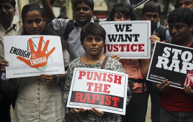 Ινδία: Έκρηξη οργής για τον βιασμό εξάχρονης μέσα σε σχολείο