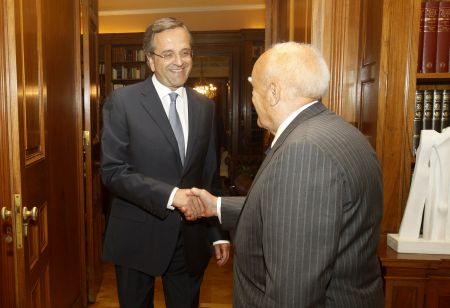 Αιφνιδιαστικό γεύμα Παπούλια-Σαμαρά το μεσημέρι της Δευτέρας