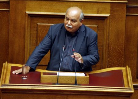 Ν. Βούτσης: Τα στοιχεία για την οπλοκατοχή της Χρυσής Αυγής δεν έχουν καμία τύχη στο δικαστήριο