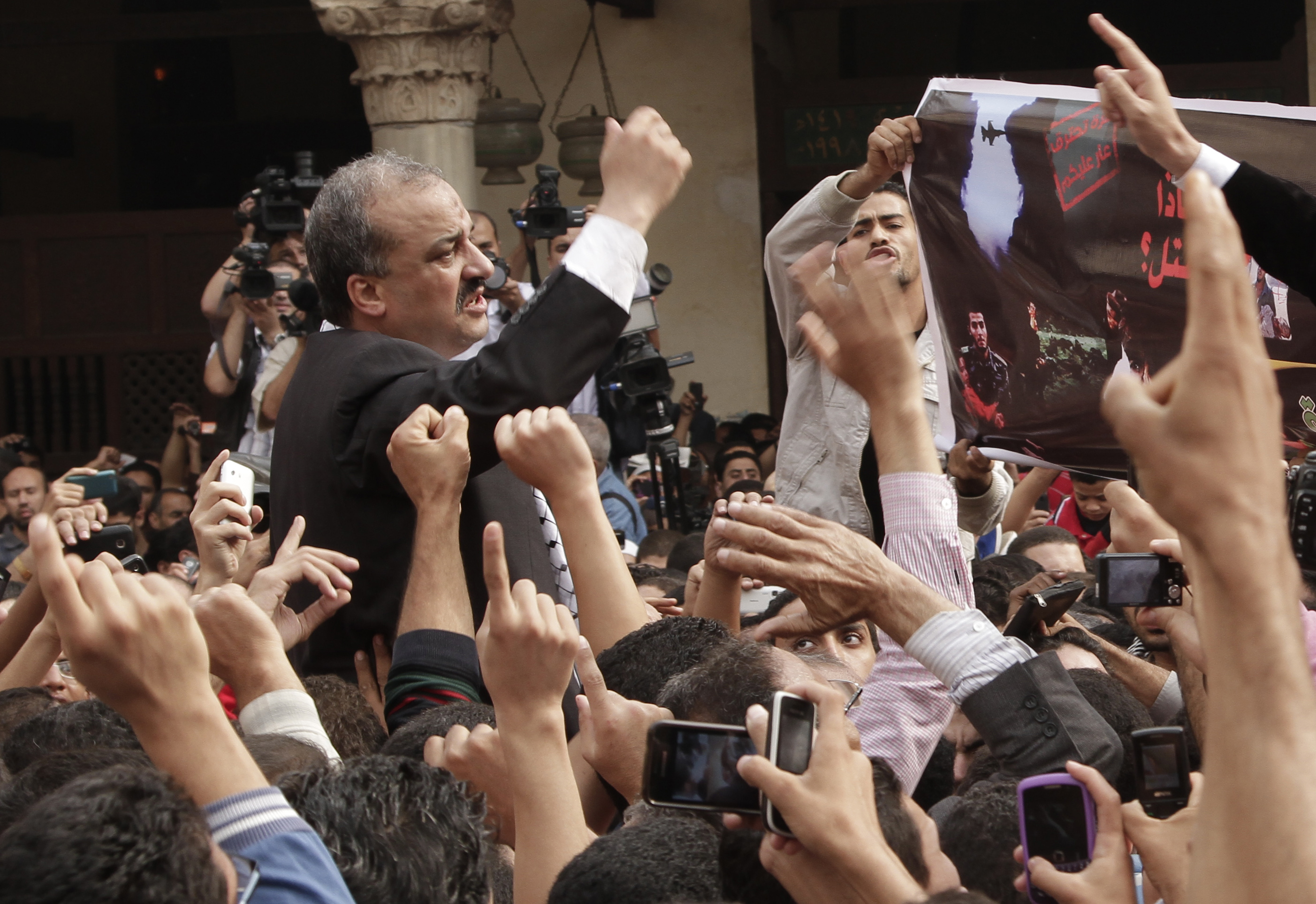 Αίγυπτος: Σύλληψη ηγετικών στελεχών των Αδελφών Μουσουλμάνων
