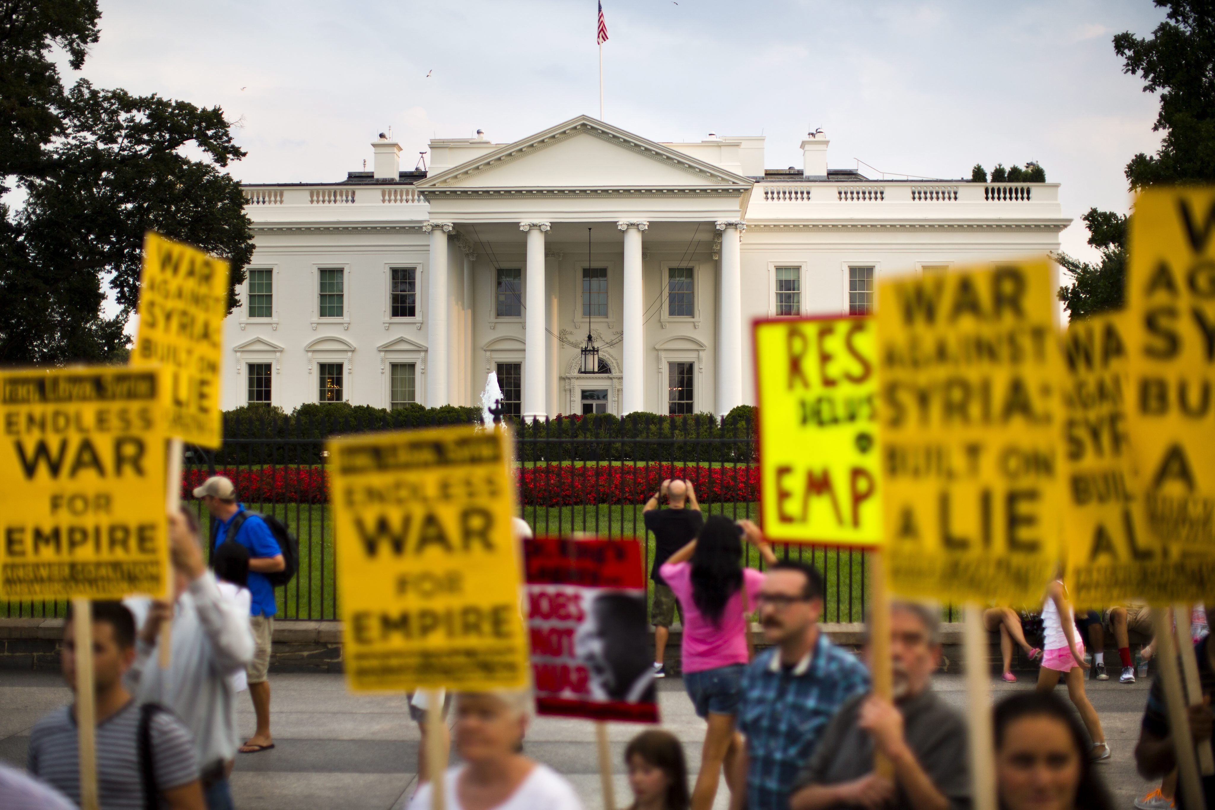 ΗΠΑ – Γαλλία: Δεν τους σταματά το βρετανικό «όχι» για επέμβαση στη Συρία