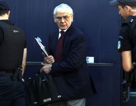 Πειθαρχικές έρευνες για τον ξυλοδαρμό του Άκη Τσοχατζόπουλου