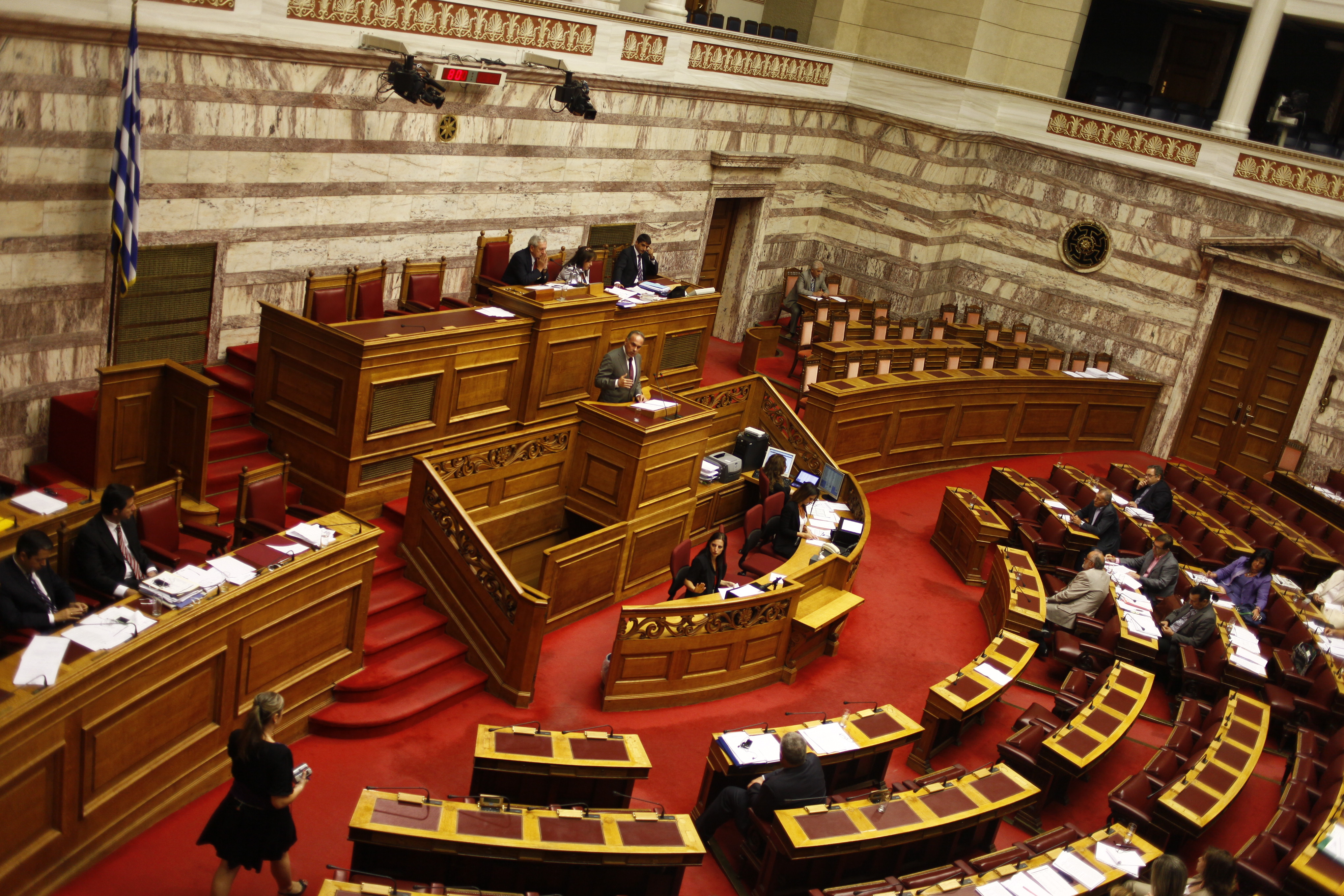 Βουλή: Υπερψηφίστηκε το νομοσχέδιο για το νέο Λύκειο