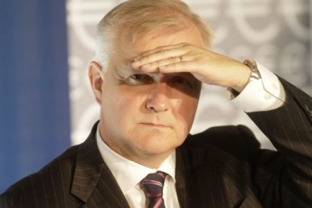 Ο Ολι Ρεν πρότεινε το «κούρεμα» των καταθέσεων στην Κύπρο