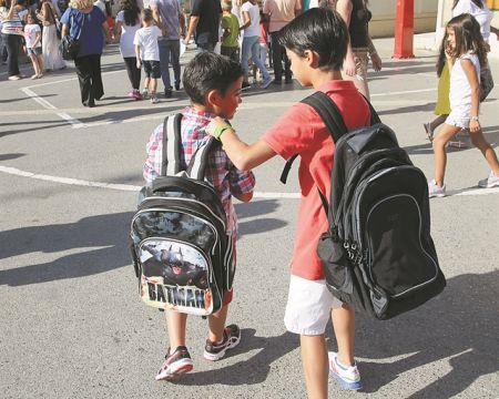 Τα τρία σενάρια για το άνοιγμα των σχολείων