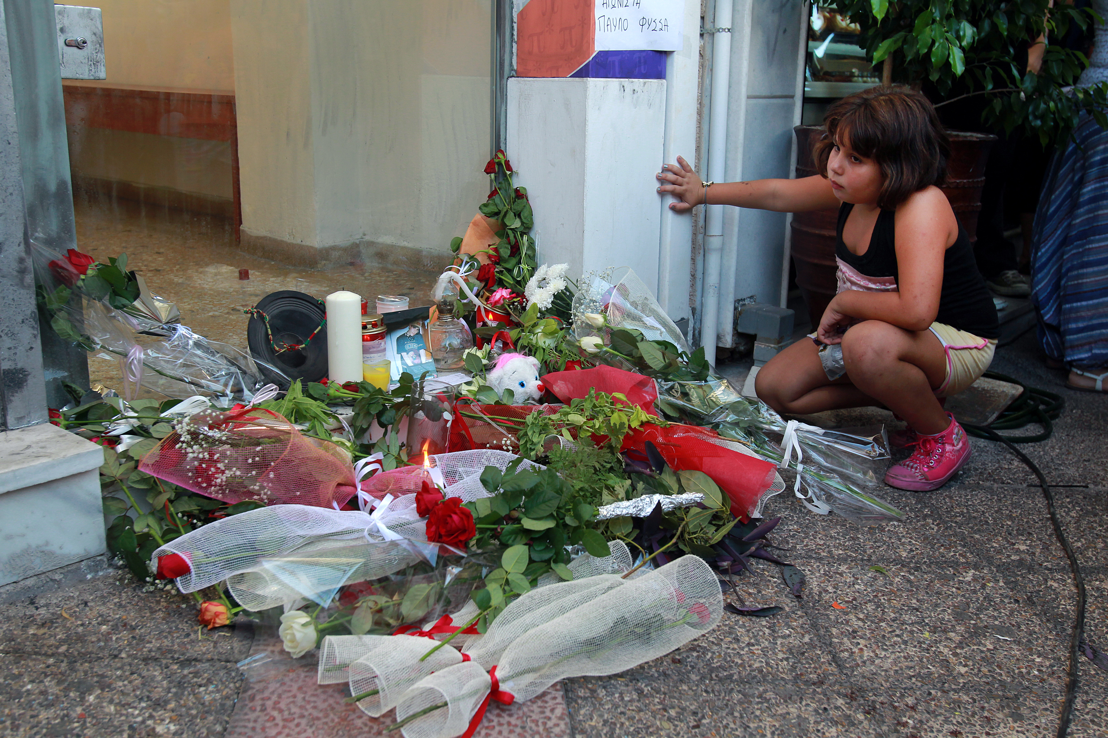 Δολοφονία Παύλου Φύσσα: Ταυτοποιήθηκαν 5 άτομα που μίλησαν με τον Ρουπακιά
