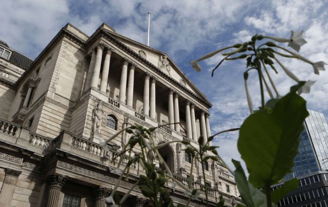 Αμετάβλητα διατήρηθηκαν τα επιτόκια της Τράπεζας της Αγγλίας