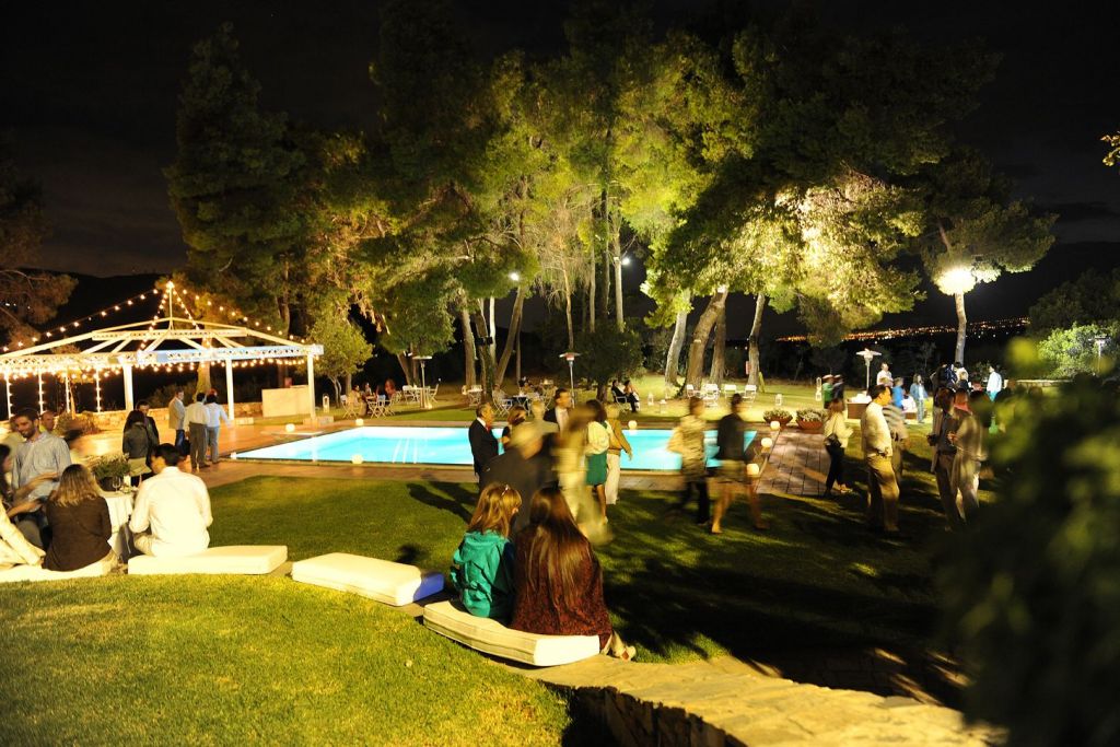 Ευφραίνει καρδίαν