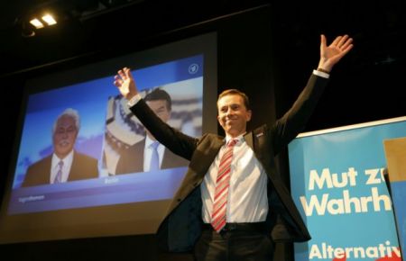 Εριδες και δημοσκοπική πτώση στην «Εναλλακτική για τη Γερμανία»