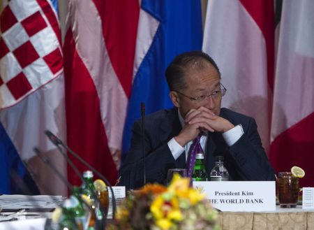 Παγκόσμια Τράπεζα : Στο 3% η παγκόσμια ανάπτυξη το 2015