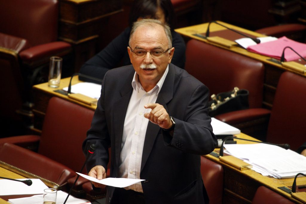 Δ. Παπαδημούλης: Πρόταση μομφής κατά Γιούνκερ