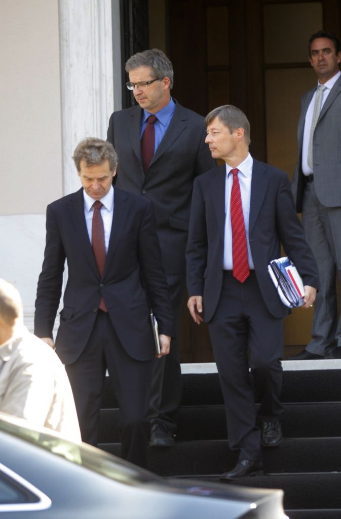 Handelsblatt: 50 χρόνια τρόικα στην Ελλάδα