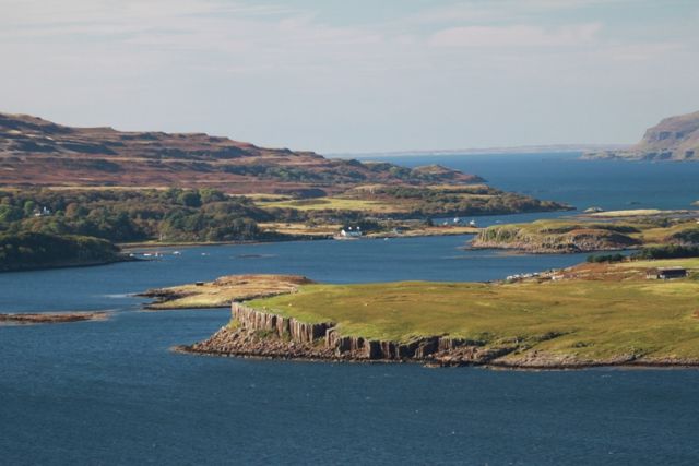 Σκωτία: Ντόπιοι αγόρασαν νησί για να μην το πάρουν οι ξένοι μεγιστάνες