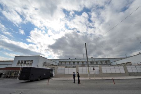 Πειθαρχική δίωξη στις εισαγγελείς που έδωσαν τις επτά άδειες στον Χρ. Ξηρό