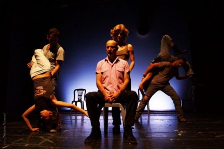 Αρνον Γκρούνμπεργκ: Ψάχνουμε τον εχθρό έξω αλλά είναι μέσα μας