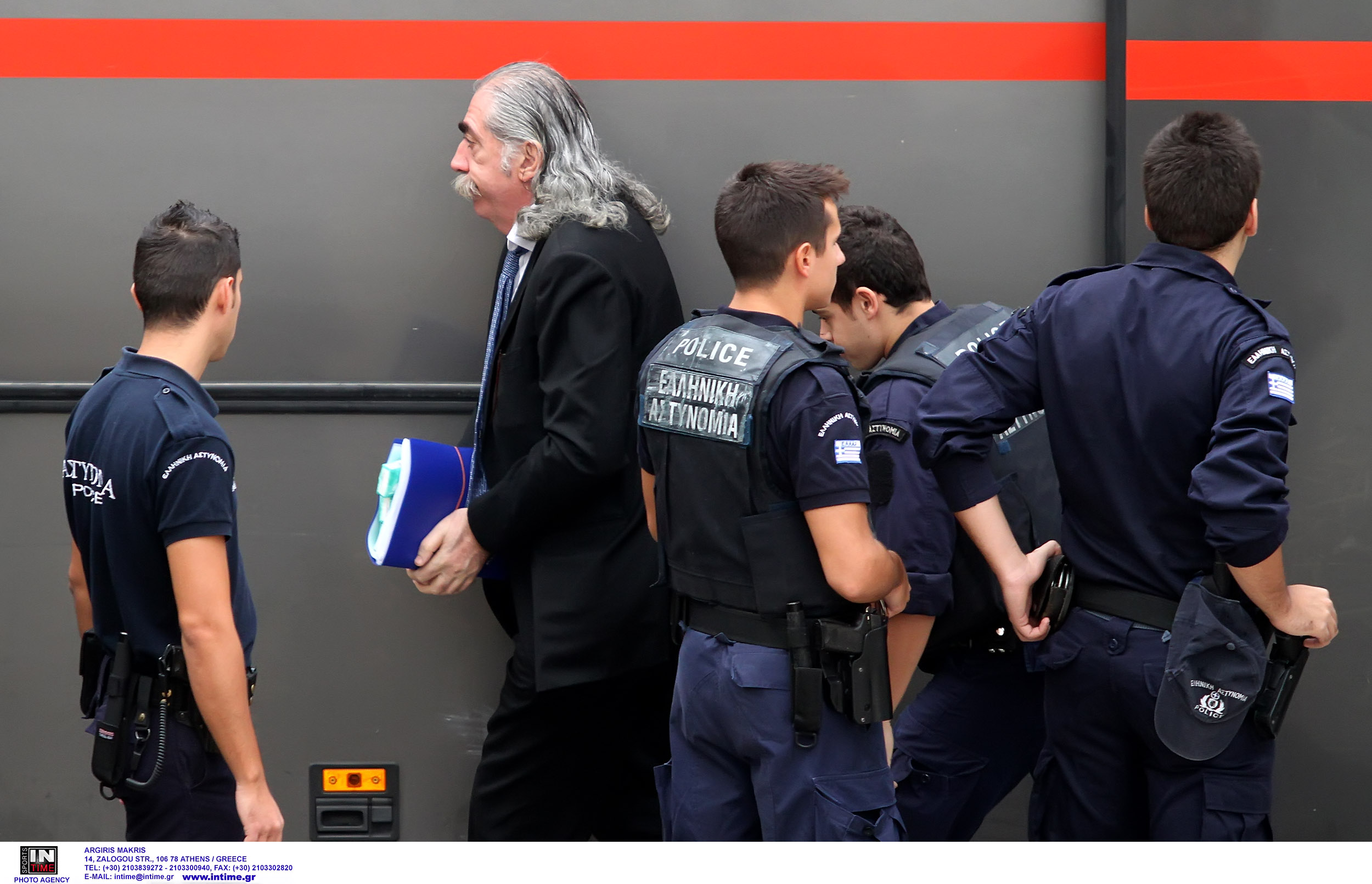 Διακοπή στη δίκη Ψωμιάδη λόγω τηλεφωνήματος για βόμβα