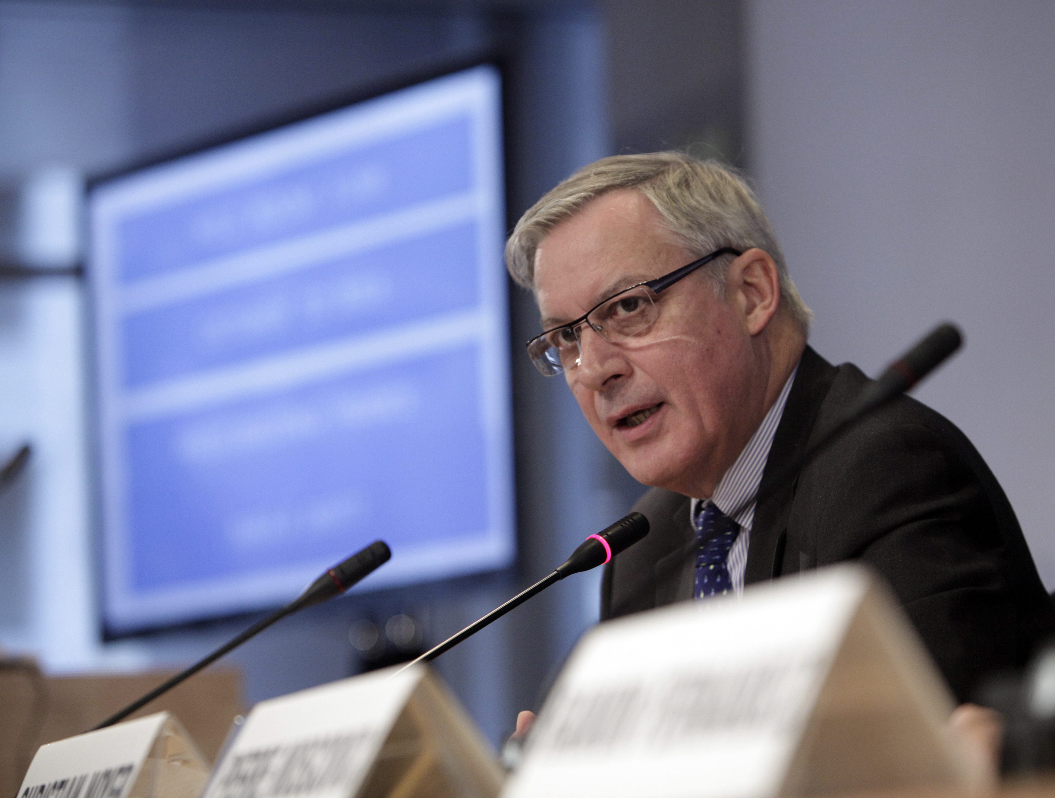 Νουαγιέ: Το ισχυρό ευρώ ασκεί αδικαιολόγητη πίεση στην Ευρωζώνη