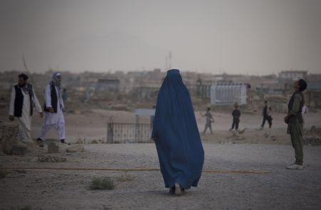 Ομαδικός βιασμός γυναίκας κατ’ εντολή στο Πακιστάν για λόγους τιμής