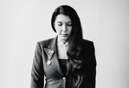 Μαρίνα Αμπράμοβιτς: «Θέλω να βοηθήσω τους Ελληνες»