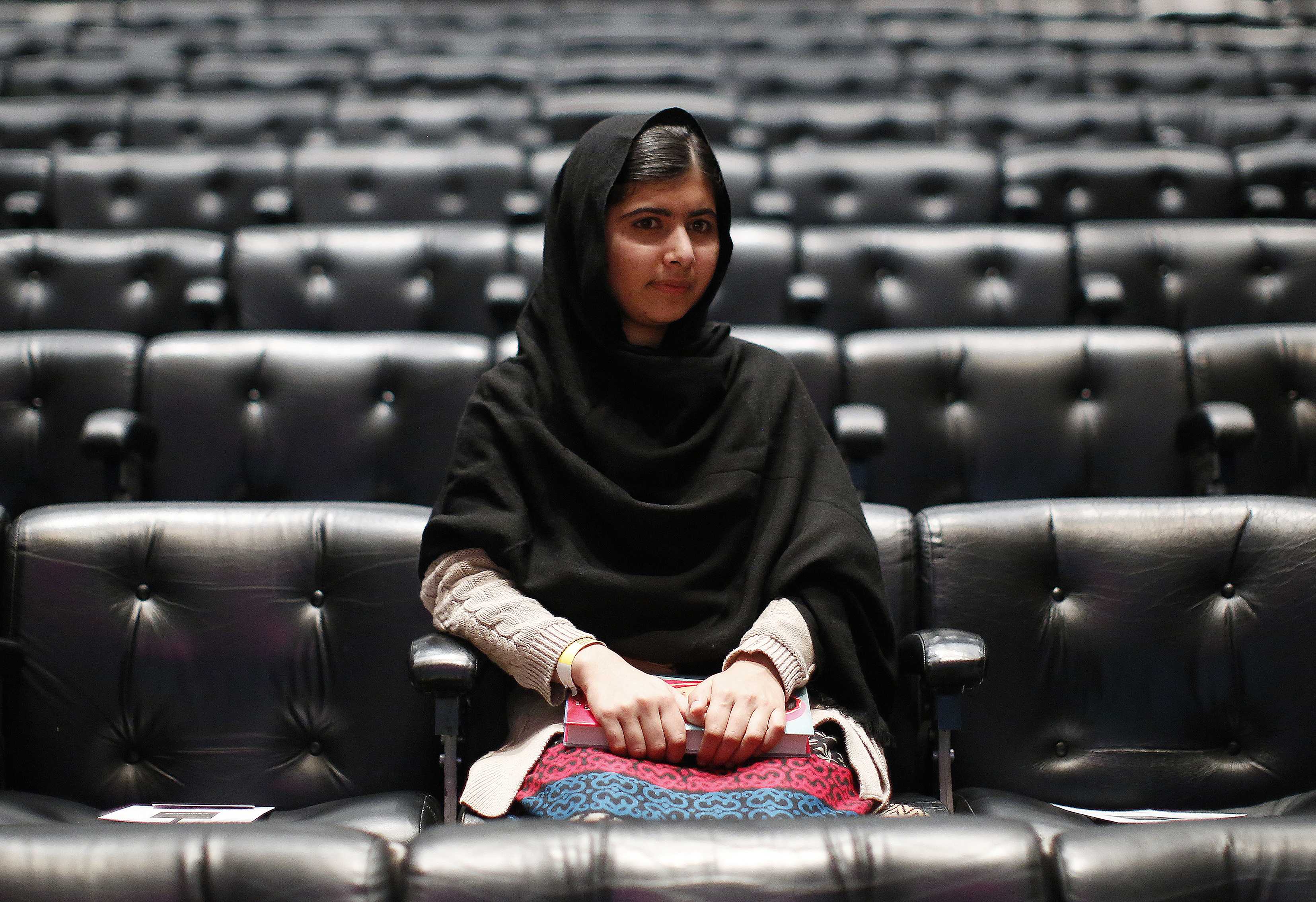 Πακιστάν: Σχολεία απαγόρευσαν ως «βλάσφημο» το βιβλίο της Μαλάλα