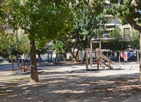 Κλείνει η παιδική χαρά στον Αγ. Παντελεήμονα για να ανοίξει νέα