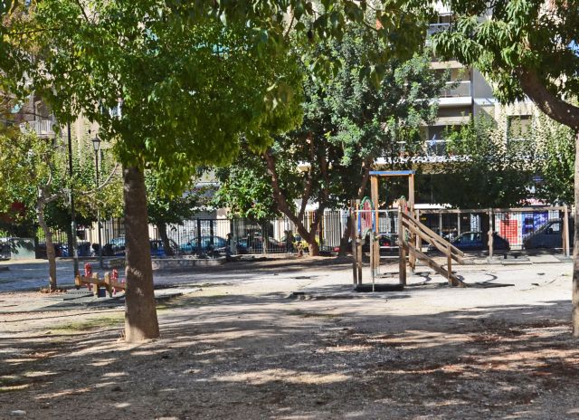 Κλείνει η παιδική χαρά στον Αγ. Παντελεήμονα για να ανοίξει νέα