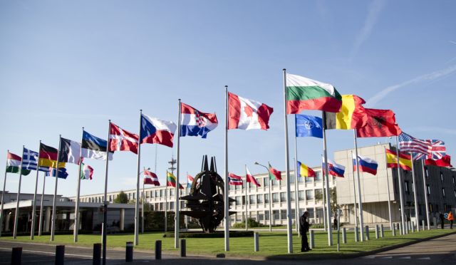 Δύναμη ταχείας δράσης στην ανατολική Ευρώπη δημιουργεί το ΝΑΤΟ
