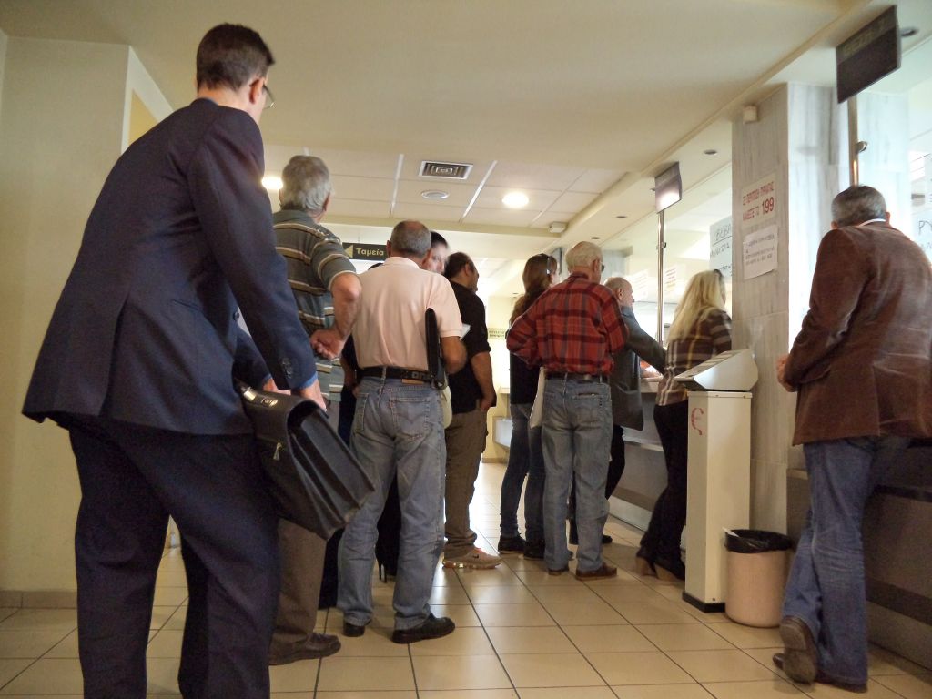 Παράταση στη ρύθμιση για τις 100 δόσεις εξετάζει το ΥΠΟΙΚ