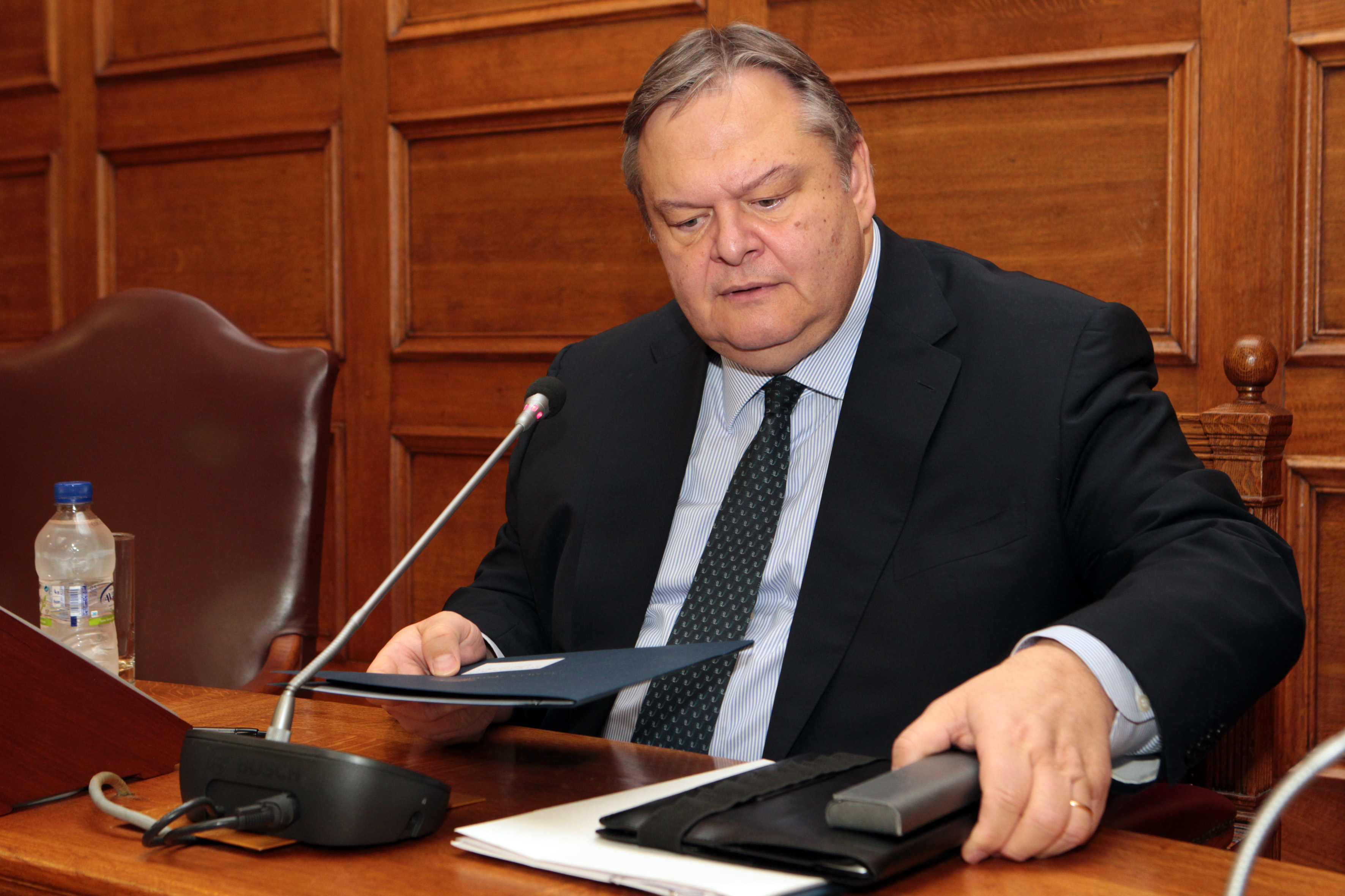 Βενιζέλος: Η ΧΑ είναι μία εγκληματική συμμορία εν λειτουργία και εν δράσει