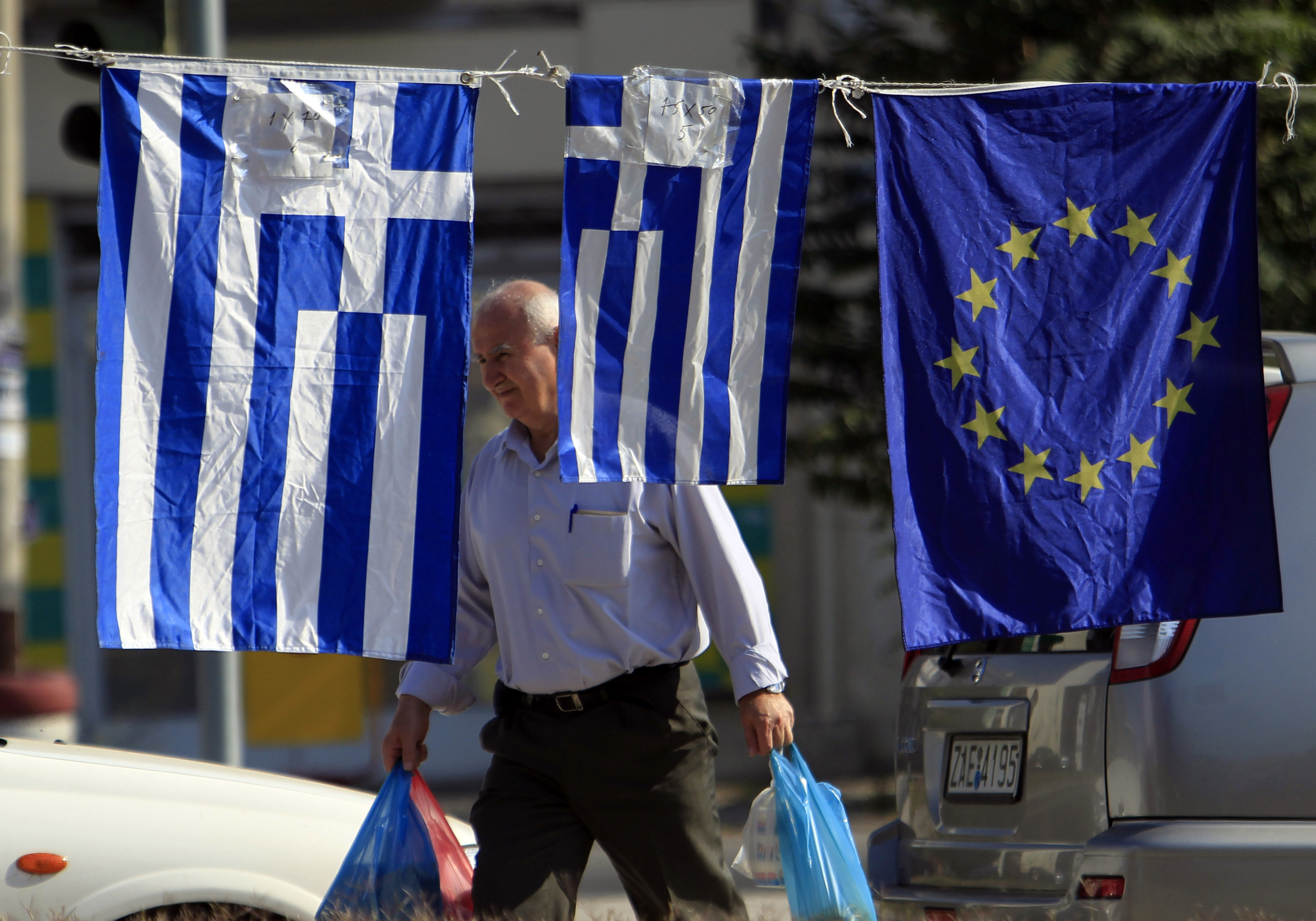 Κομισιόν: Πρόστιμα στην Ελλάδα για τα επικίνδυνα απόβλητα