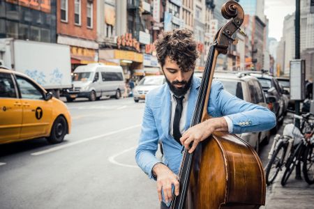 Πέτρος Κλαμπάνης: Επιδέξιες νότες