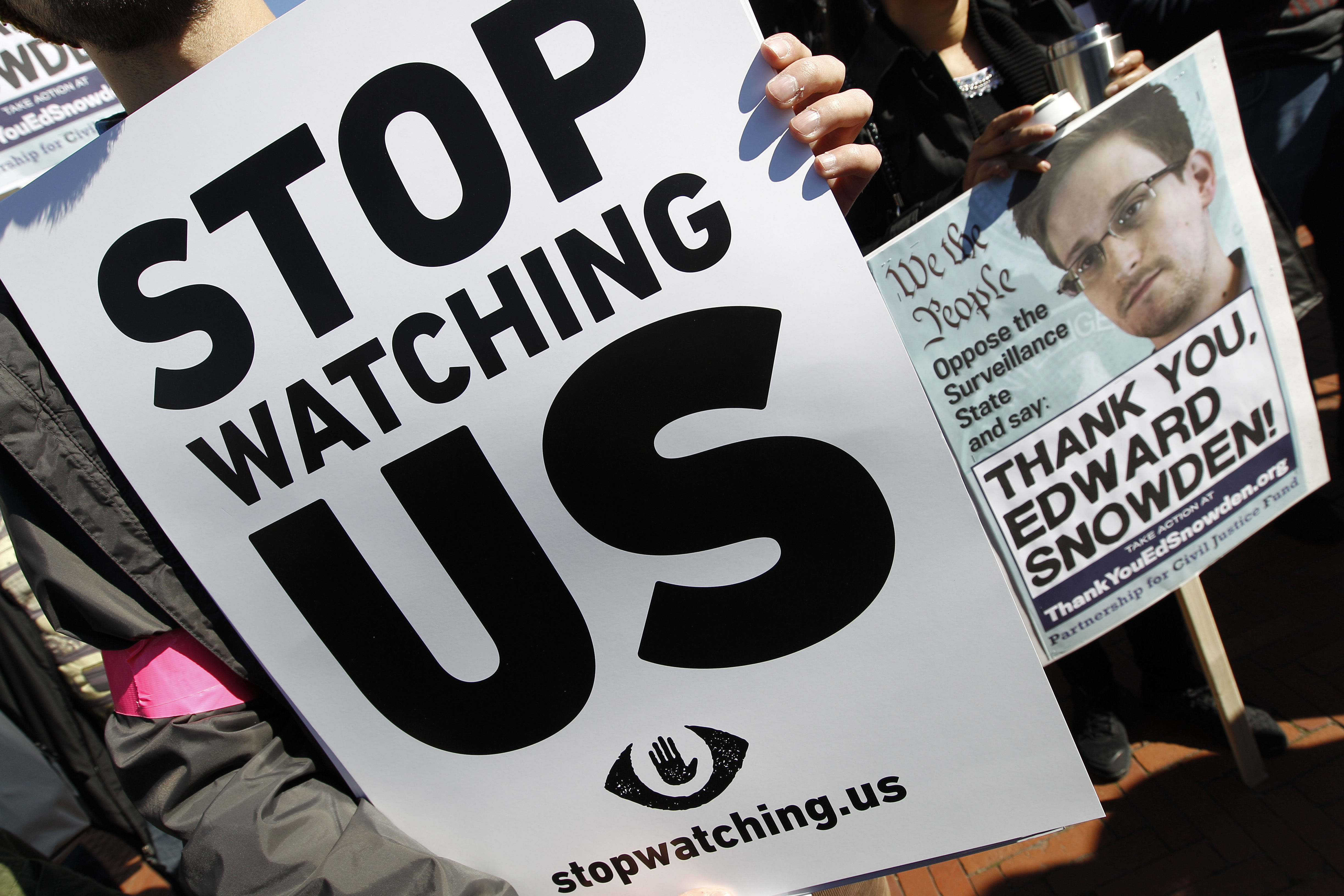 Φουντώνει η οργή στην Ευρώπη για τις παρακολουθήσεις της NSA