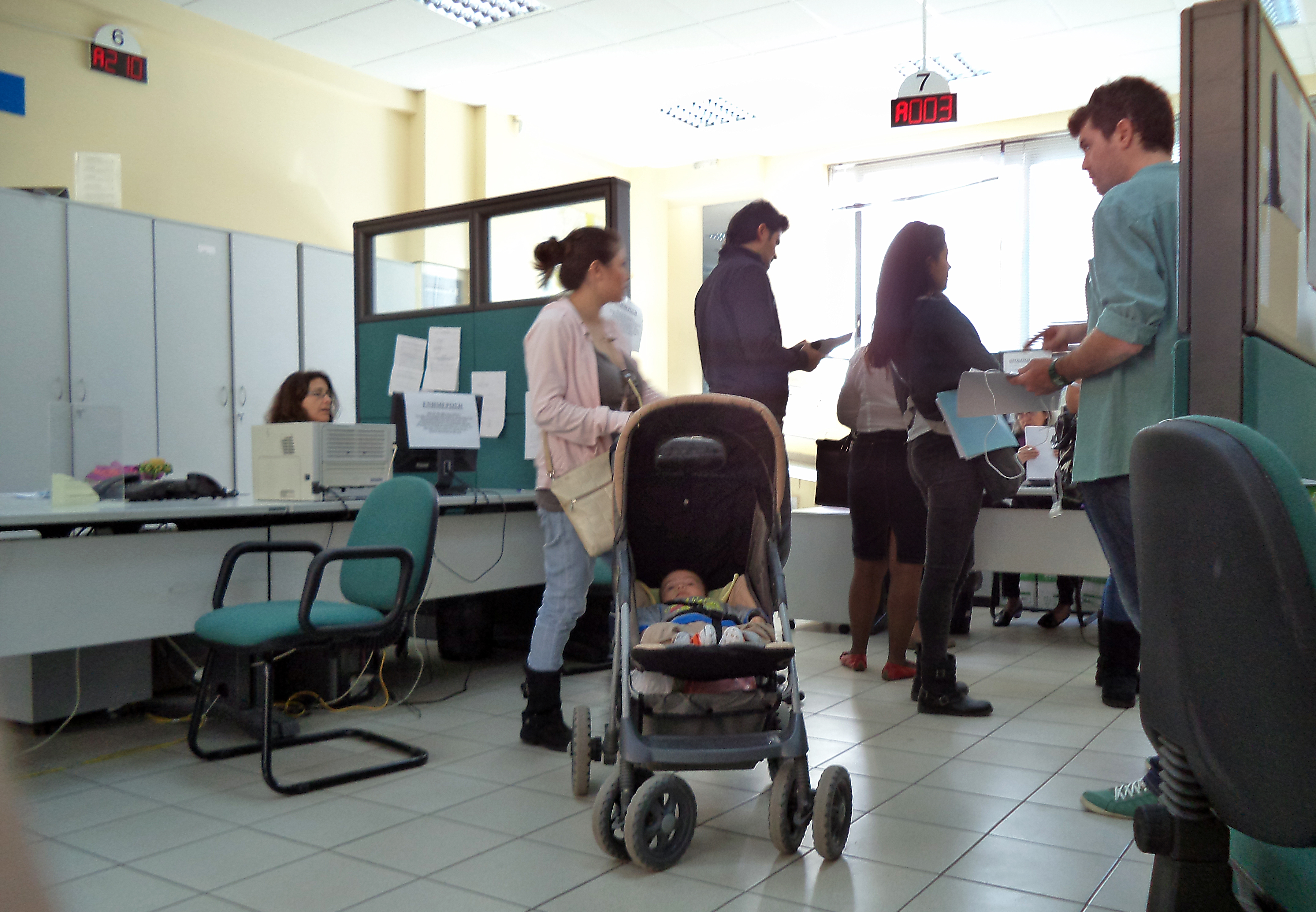 Το ΚΕΠΕ δεν λέει ναι στην κατάργηση του κατώτατου μισθού στους νέους