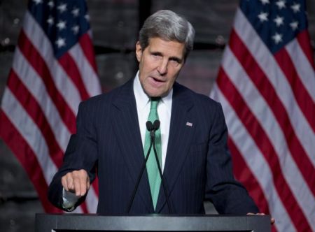 Τζον Κέρι: «Θρασύδειλη  η συμπεριφορά της Μόσχας, μελετούμε νέες κυρώσεις»