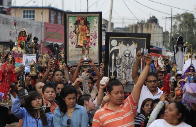 Αγιος Θάνατος και εξορκισμοί α λα μεξικανικά