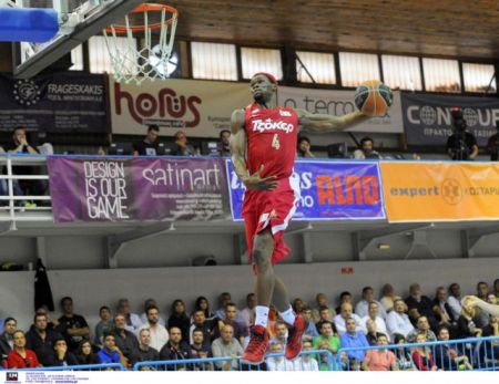Basket League: ο Κολοσσός Ρόδου κοντράρει τον Ολυμπιακό