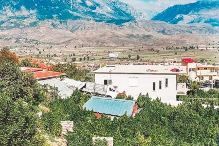 «Αναδουλειές με… φούντες» λόγω Λαζαράτι