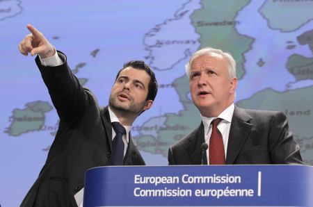 Κομισιόν: «Η Ευρώπη θα συνεχίσει να υποστηρίζει την Ελλάδα με όποιον τρόπο χρειαστεί»