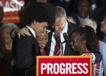 Μπιλ Ντε Μπλάζιο: «Να πληρώσουν οι πλούσιοι τους παιδικούς σταθμούς»