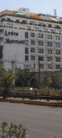 Αναβλήθηκε ο πλειστηριασμός του «Athens Ledra»