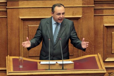 Καράογλου: Δε διαμορφώνεται εξωτερική πολιτική με τα συλλαλητήρια