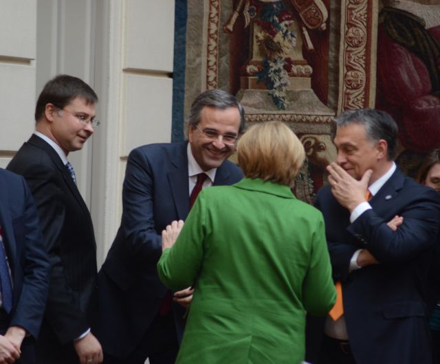 Samaras attends Summit of European leaders in Paris